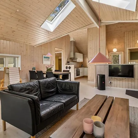 Feriehus Ellynor - 600m From The Sea By Interhome *
